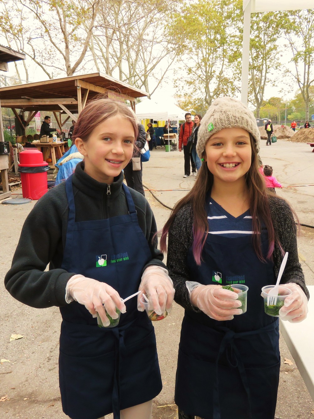 PS 15 students handing out farm-fresh samples!