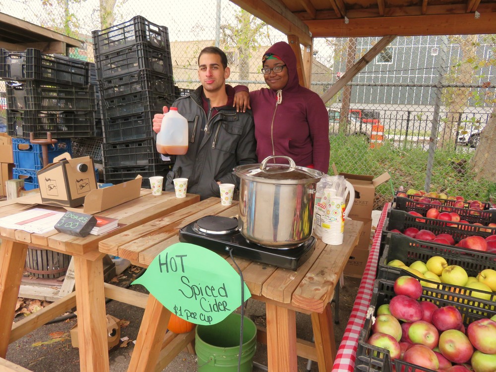 Lex and Kyra, the Spiced Cider Duo