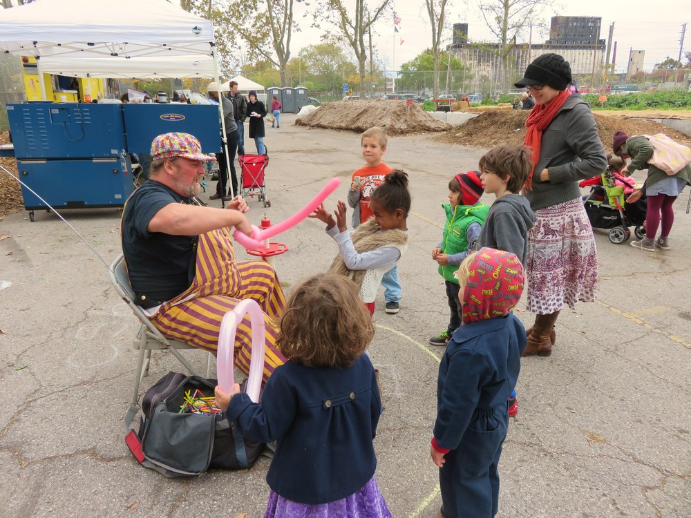 Pete the Balloon Man stopped by!